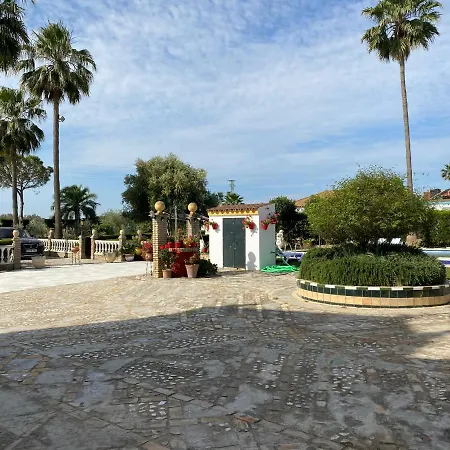 Con Piscina En Sevilla En Palacios Y Villafranca Los Palacios Y Villafranca