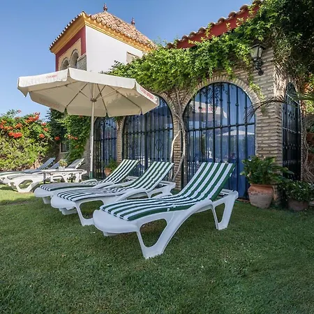 Con Piscina En Sevilla En Palacios Y Villafranca Holiday home Los Palacios Y Villafranca